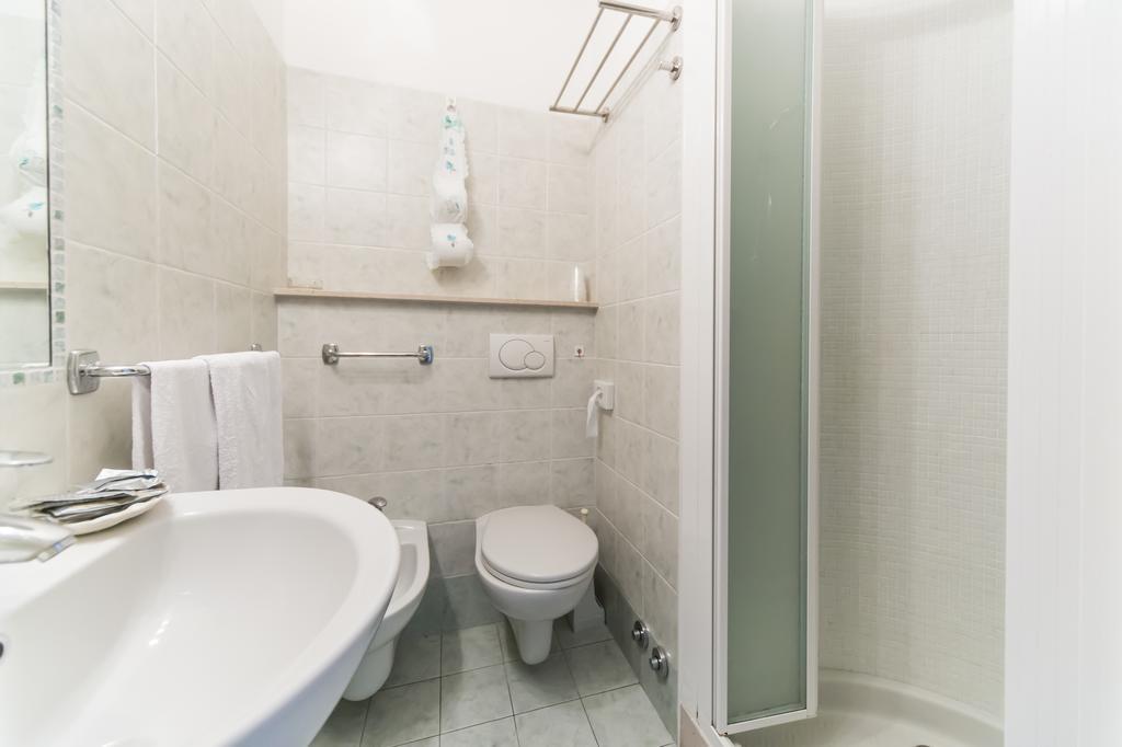 ריצ'יונה Hotel Rita מראה חיצוני תמונה